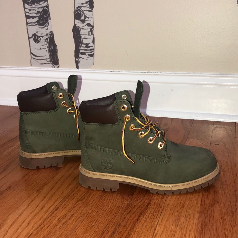 Army green Kids Timberlands